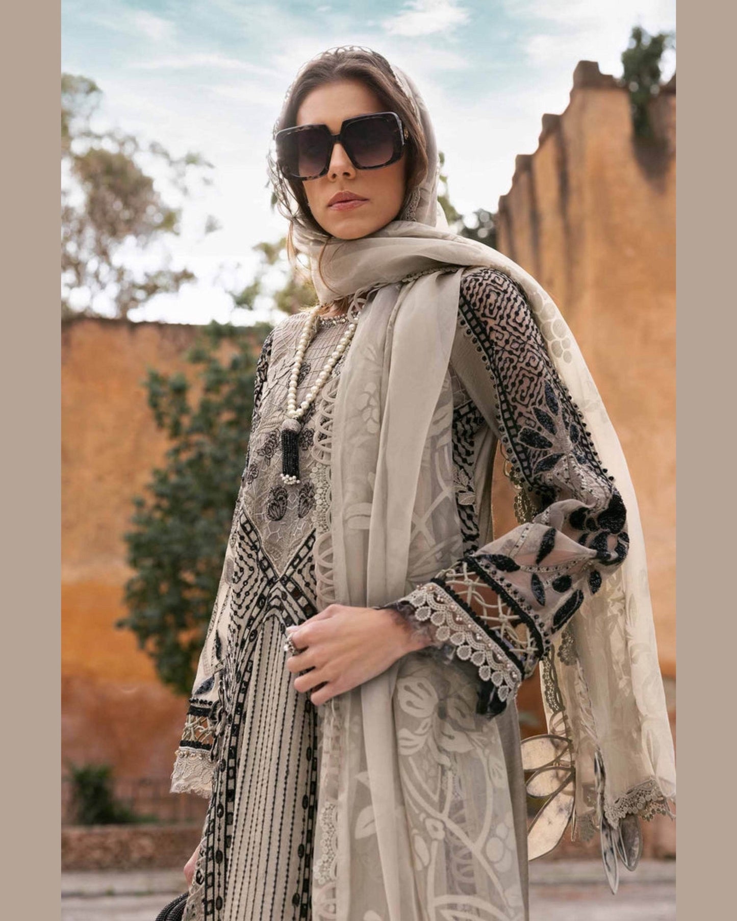 MARIA.B LAWN UNSTITCHED EMB 3PC 25’ (10-B) - City Cloth House