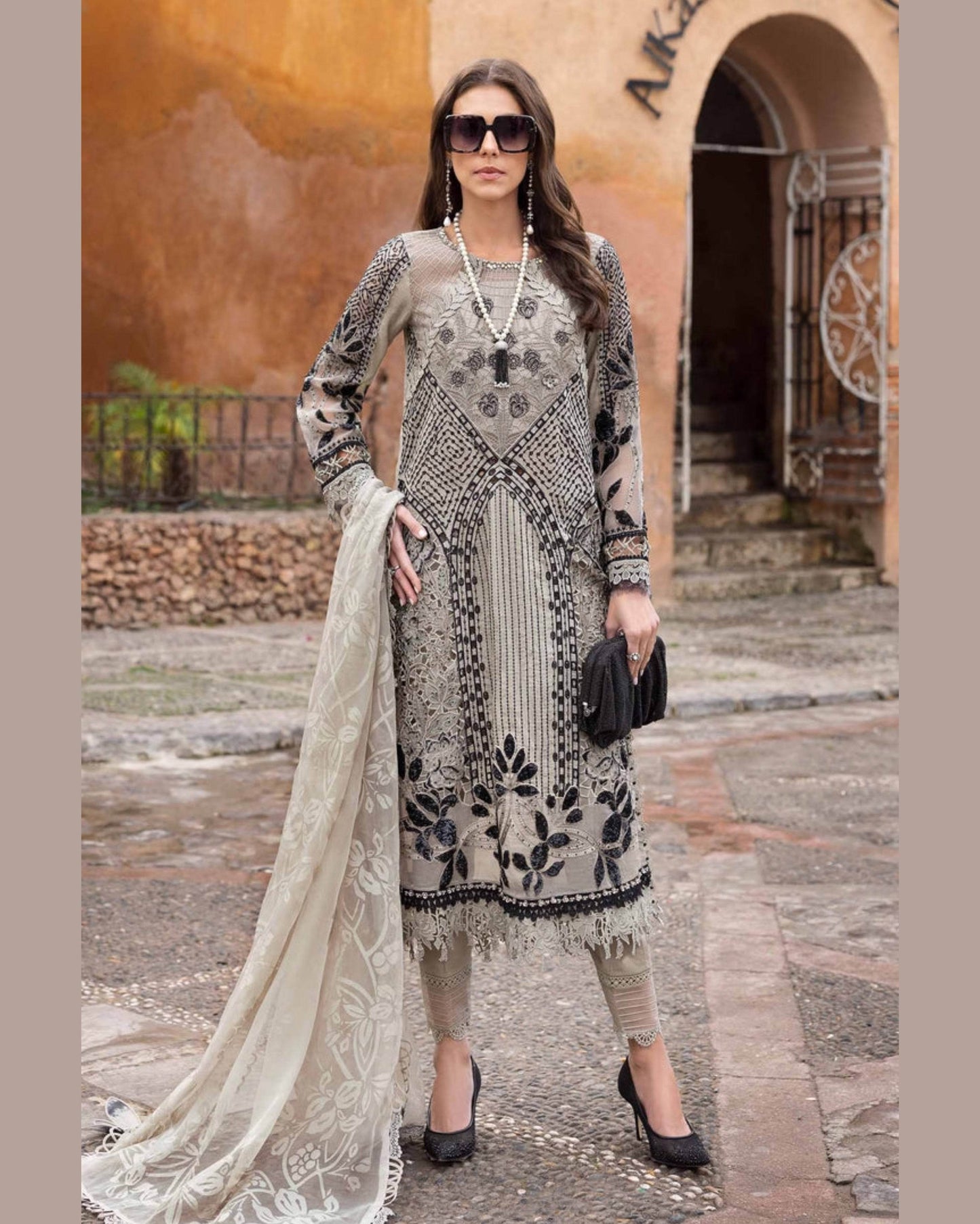 MARIA.B LAWN UNSTITCHED EMB 3PC 25’ (10-B) - City Cloth House