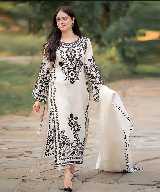 CITY FABRICS LAWN LUXURY UNSTICH EMB 3PC - City Cloth House