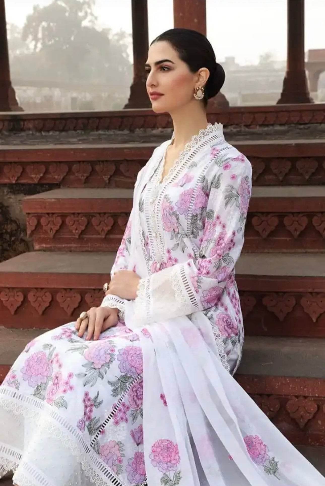 BAREEZA LINEN UNSTITCHED EMB 3PC