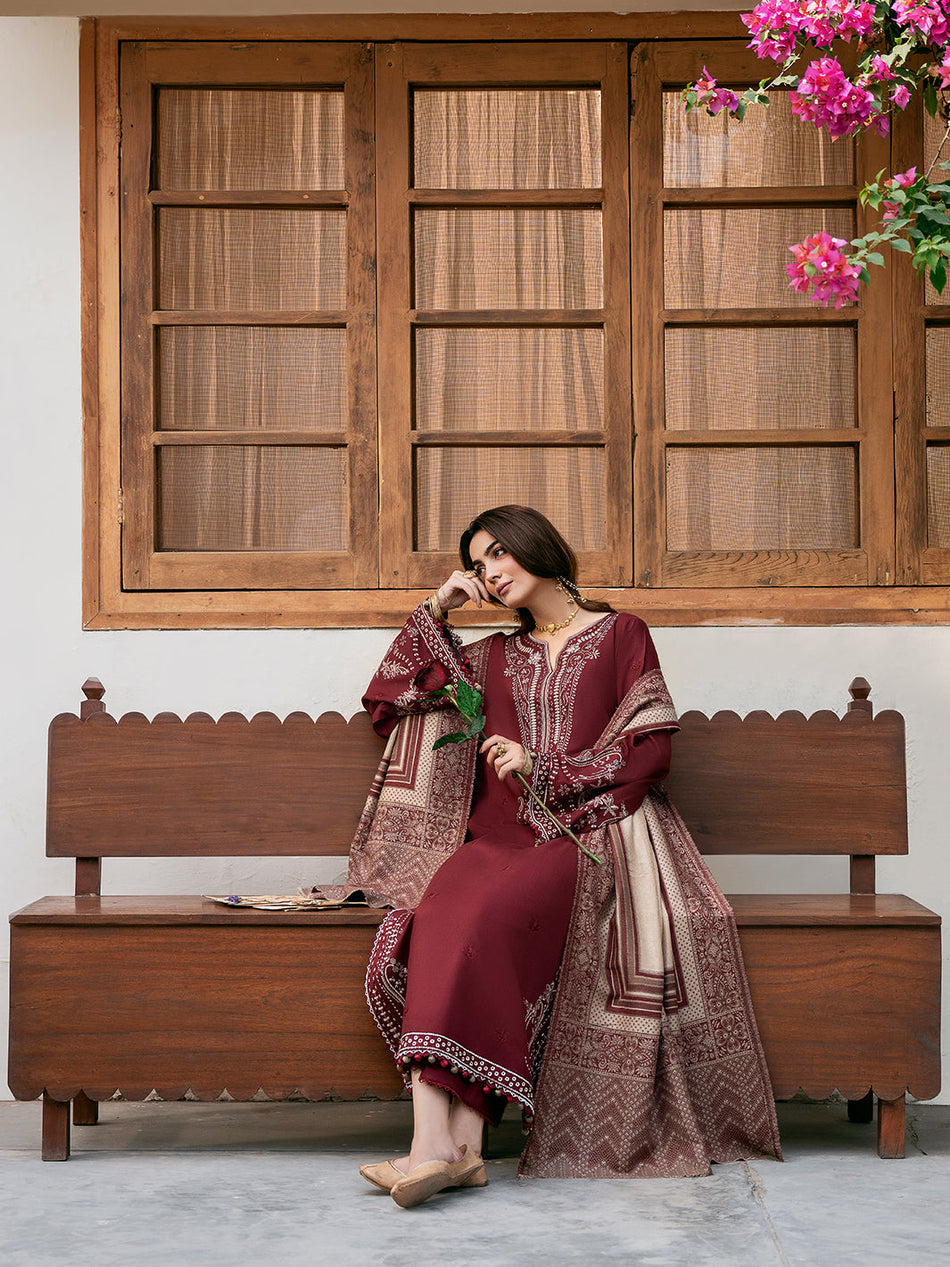 IZEL LAWN LUXURY UNSTITCHED EMB 3PC