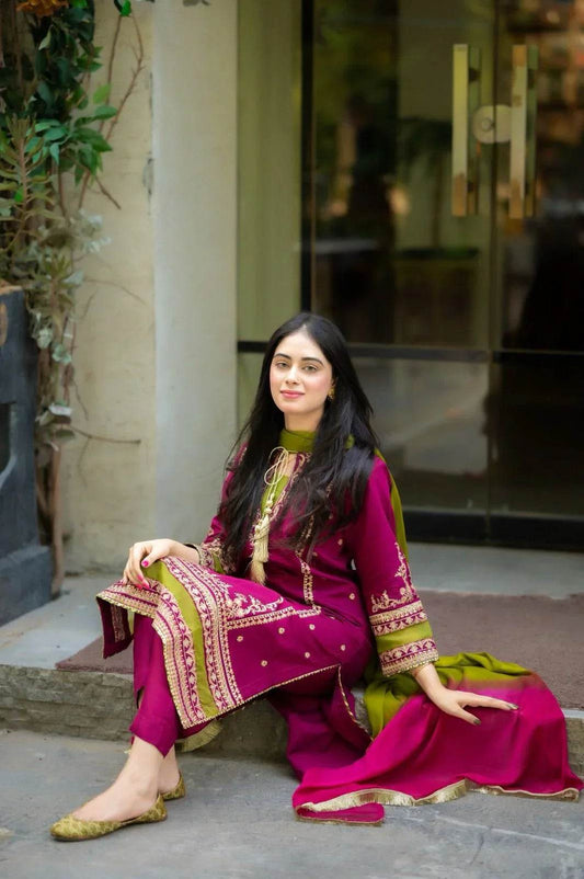 OMAL LAWN LUXURY UNSTITCHED EMB 3PC - City Cloth House