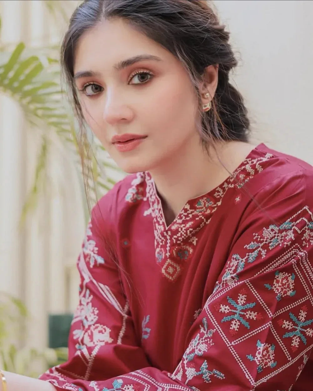 SAPPHIRE LINEN LUXURY UNSTITCHED EMB 2PC - City Cloth House