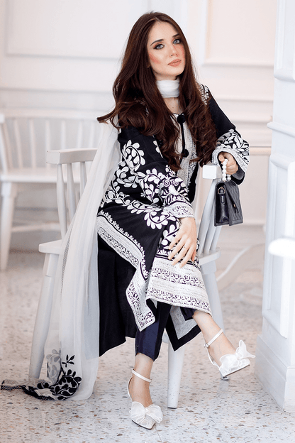 ZARKASHA LINEN UNSTITCHED EMB 3PC