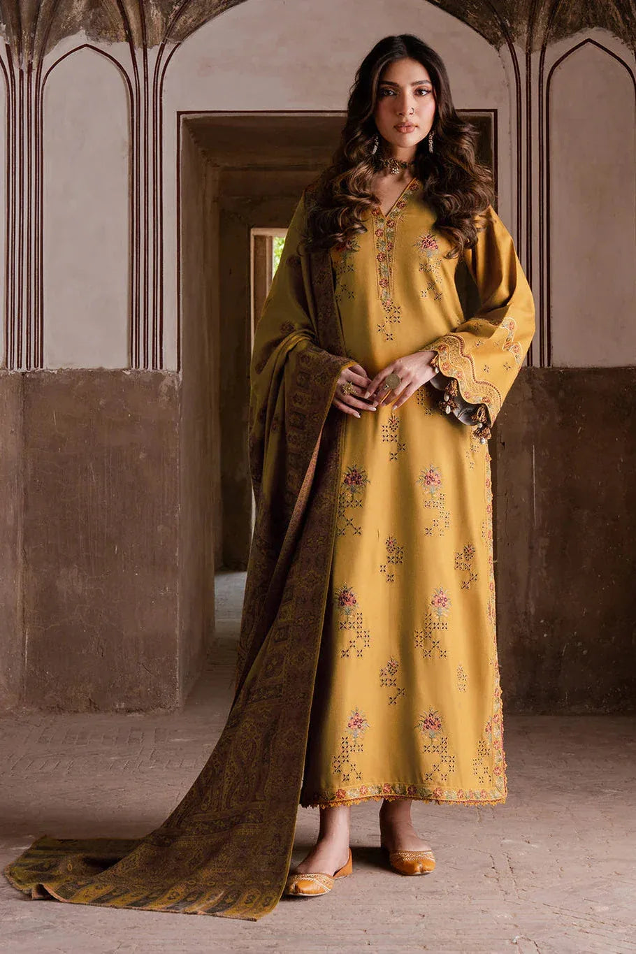 IZNIK LAWN LUXURY UNSTITCHED EMB 3PC - City Cloth House