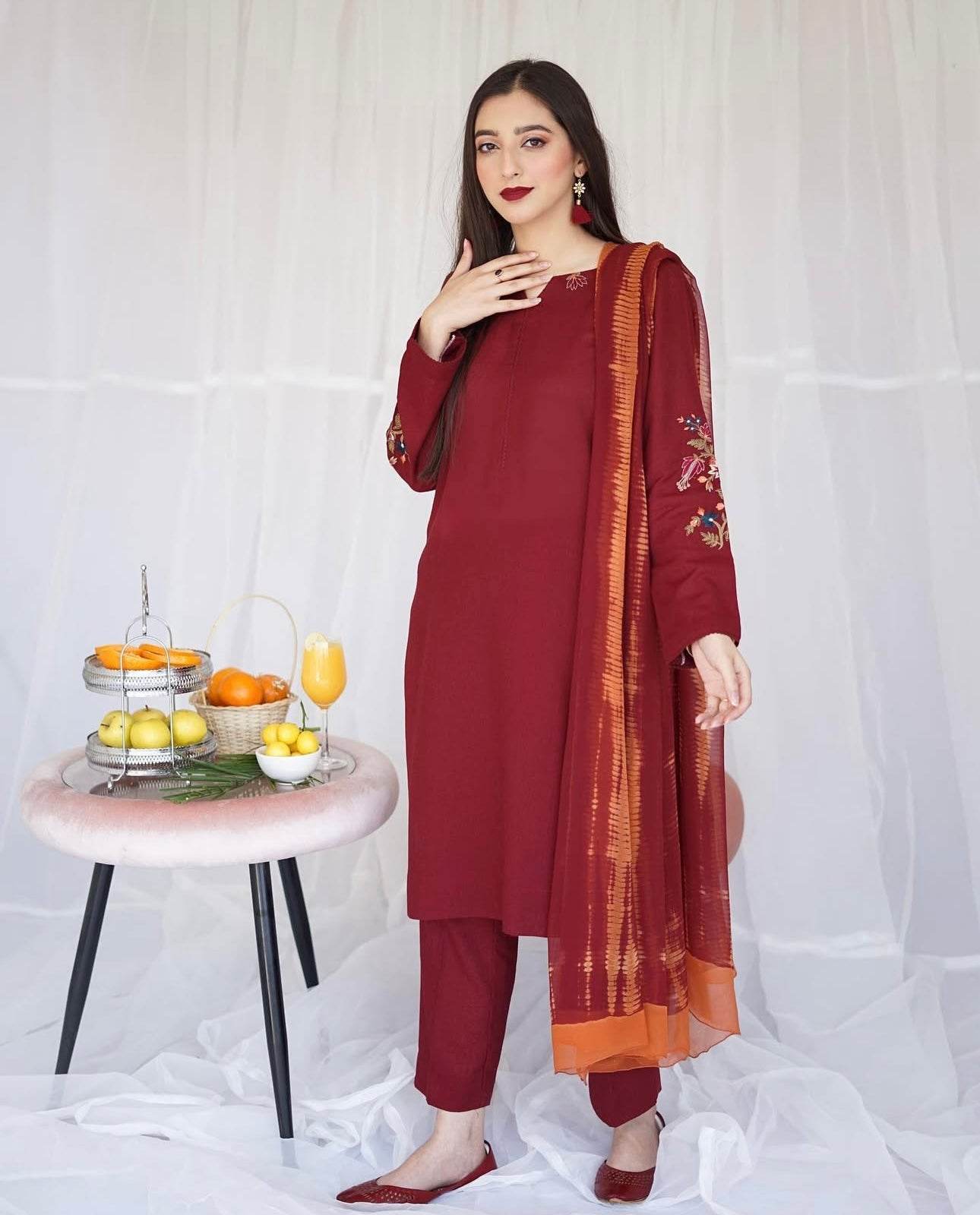 AISLING PREMIUM LAWN UNSTICH EMB 3PC - City Cloth House