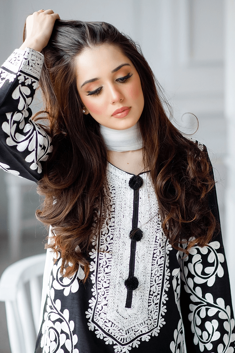 ZARKASHA LINEN UNSTITCHED EMB 3PC