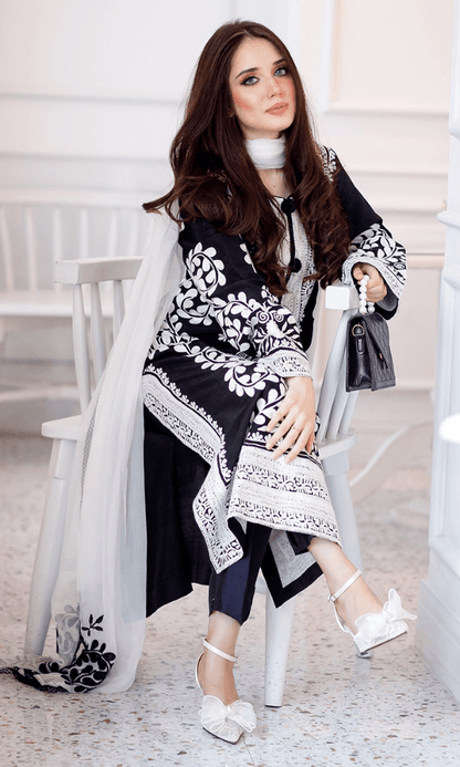 ZARKASHA LAWN PREMIUM UNSTICHED EMB 3PC - City Cloth House
