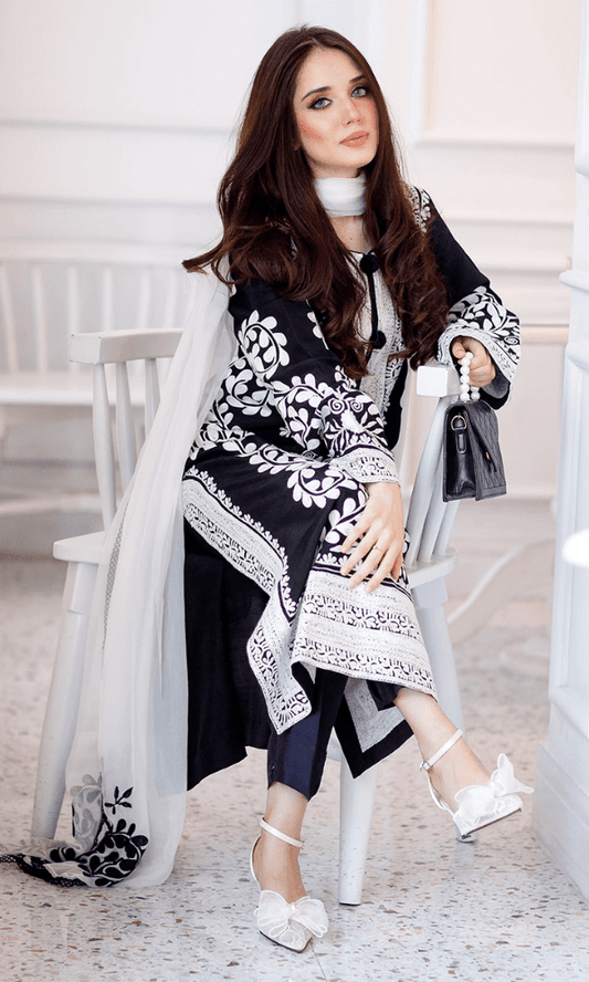 ZARKASHA LAWN PREMIUM UNSTICHED EMB 3PC - City Cloth House