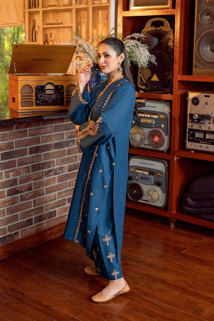 UGRE LAWN LUXURY UNSTITCHED EMB 2PC - City Cloth House