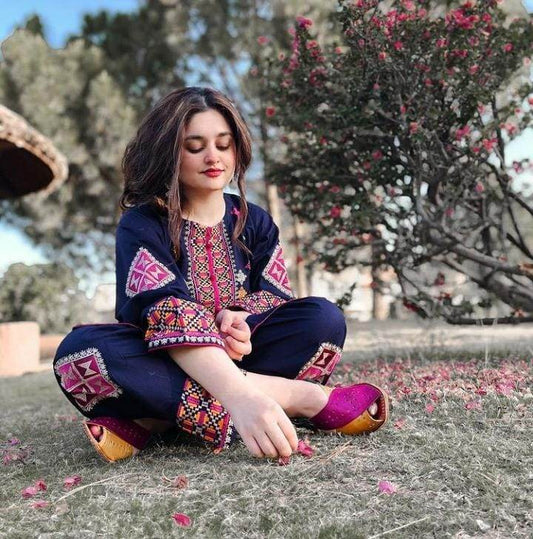 IZNIK LAWN PREMIUM UNSTICH EMB 3PC - City Cloth House