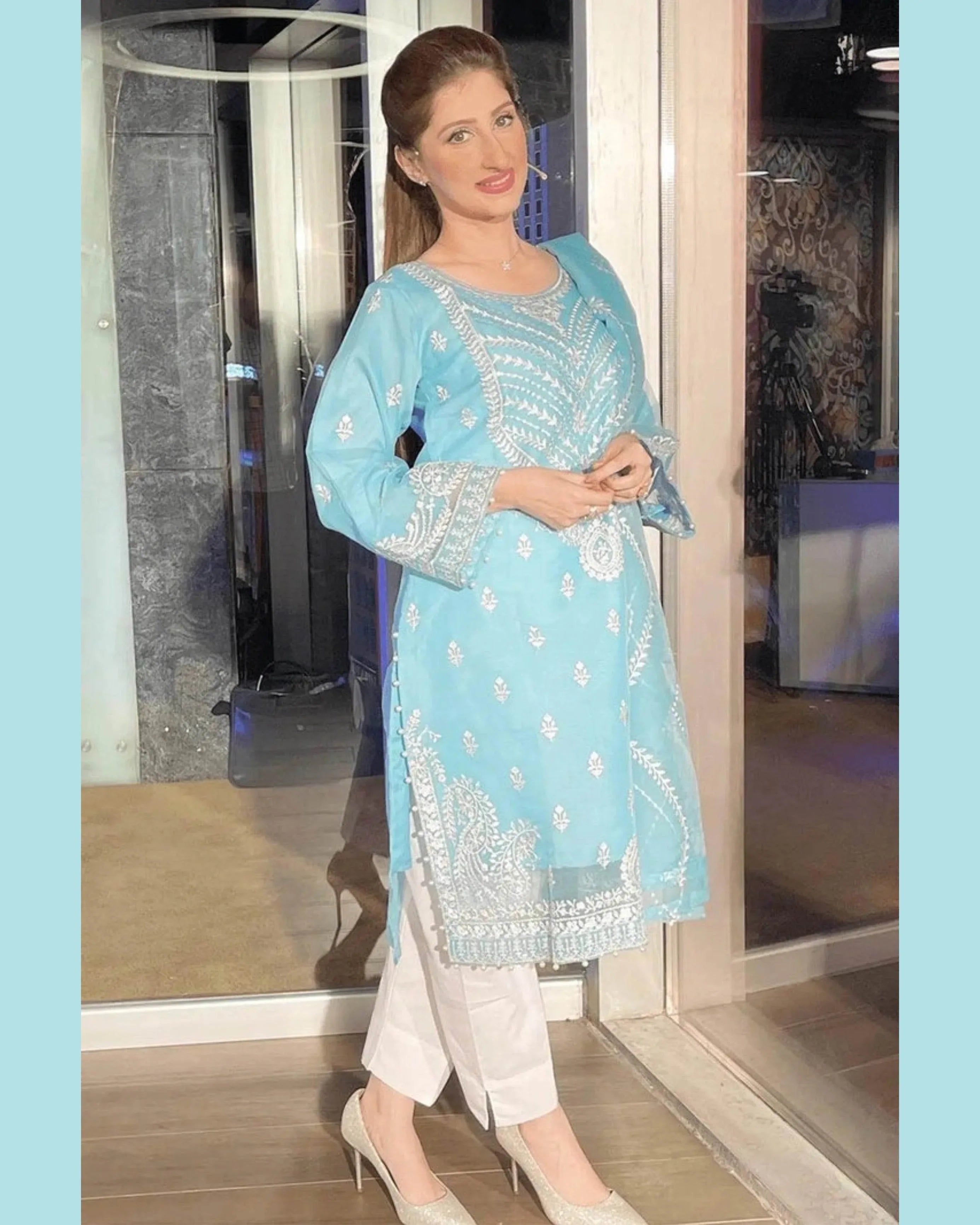 MARIA.B LAWN LUXURY UNSTITCHED EMB 3PC - City Cloth House