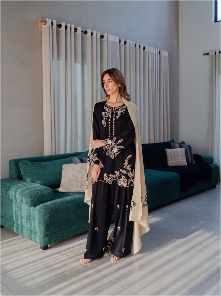Siah pret | Emb Unstitched Dhanak 3pc