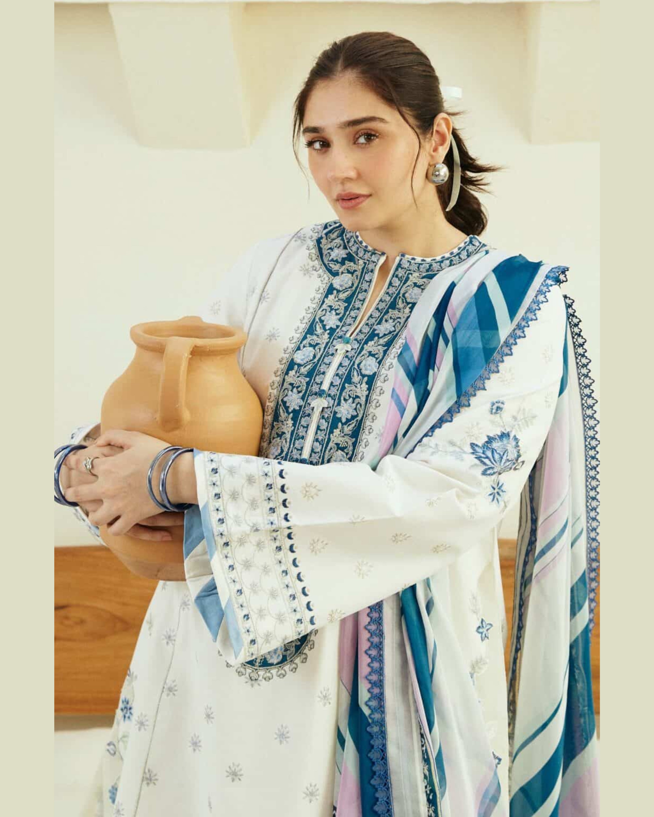 ZARA SHAHJAHAN LAWN UNSTITCHED EMB 3PC