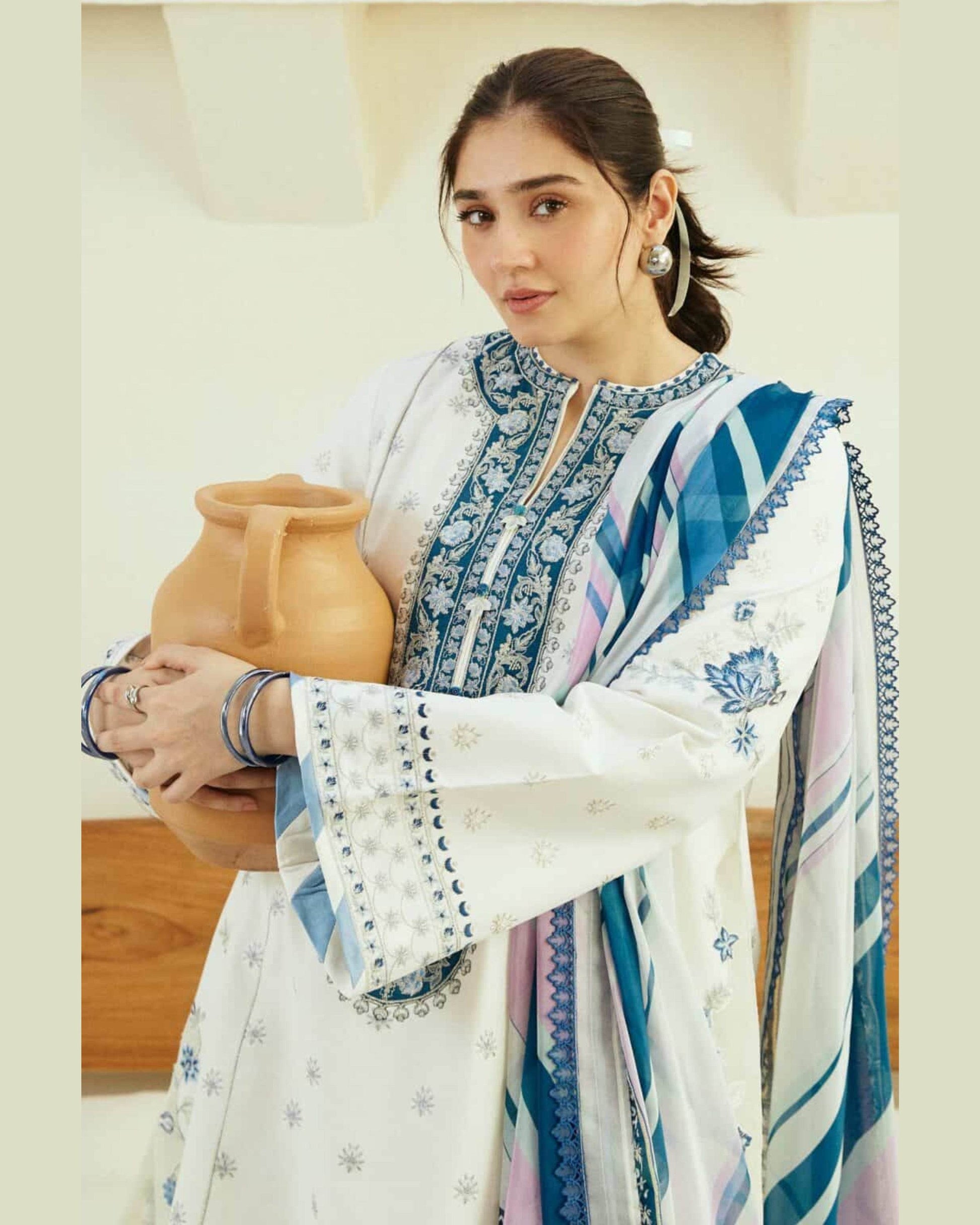ZARA SHAHJAHAN LAWN UNSTITCHED EMB 3PC - City Cloth House