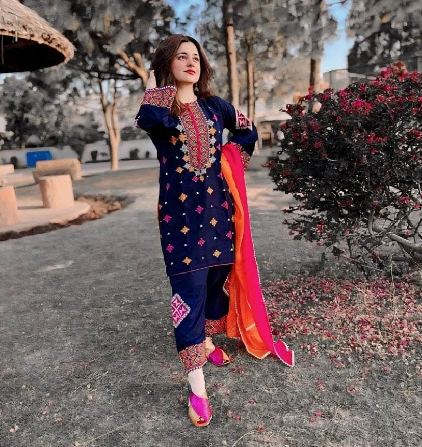 IZNIK LAWN PREMIUM UNSTICH EMB 3PC - City Cloth House