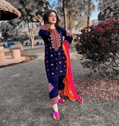 IZNIK LAWN PREMIUM UNSTICH EMB 3PC - City Cloth House