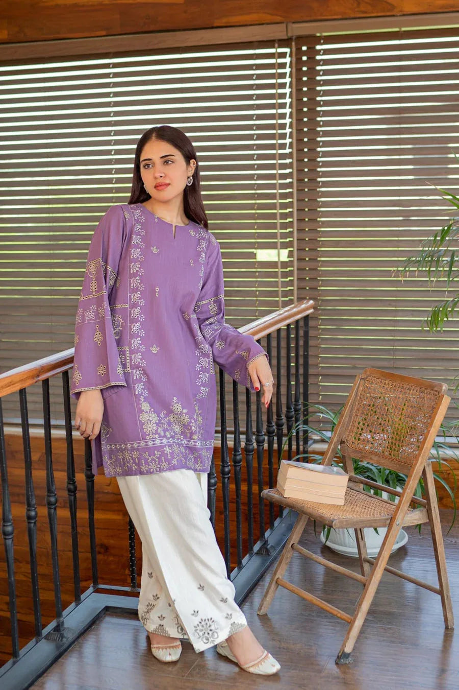 UGRE LAWN LUXURY UNSTITCHED EMB 2PC - City Cloth House