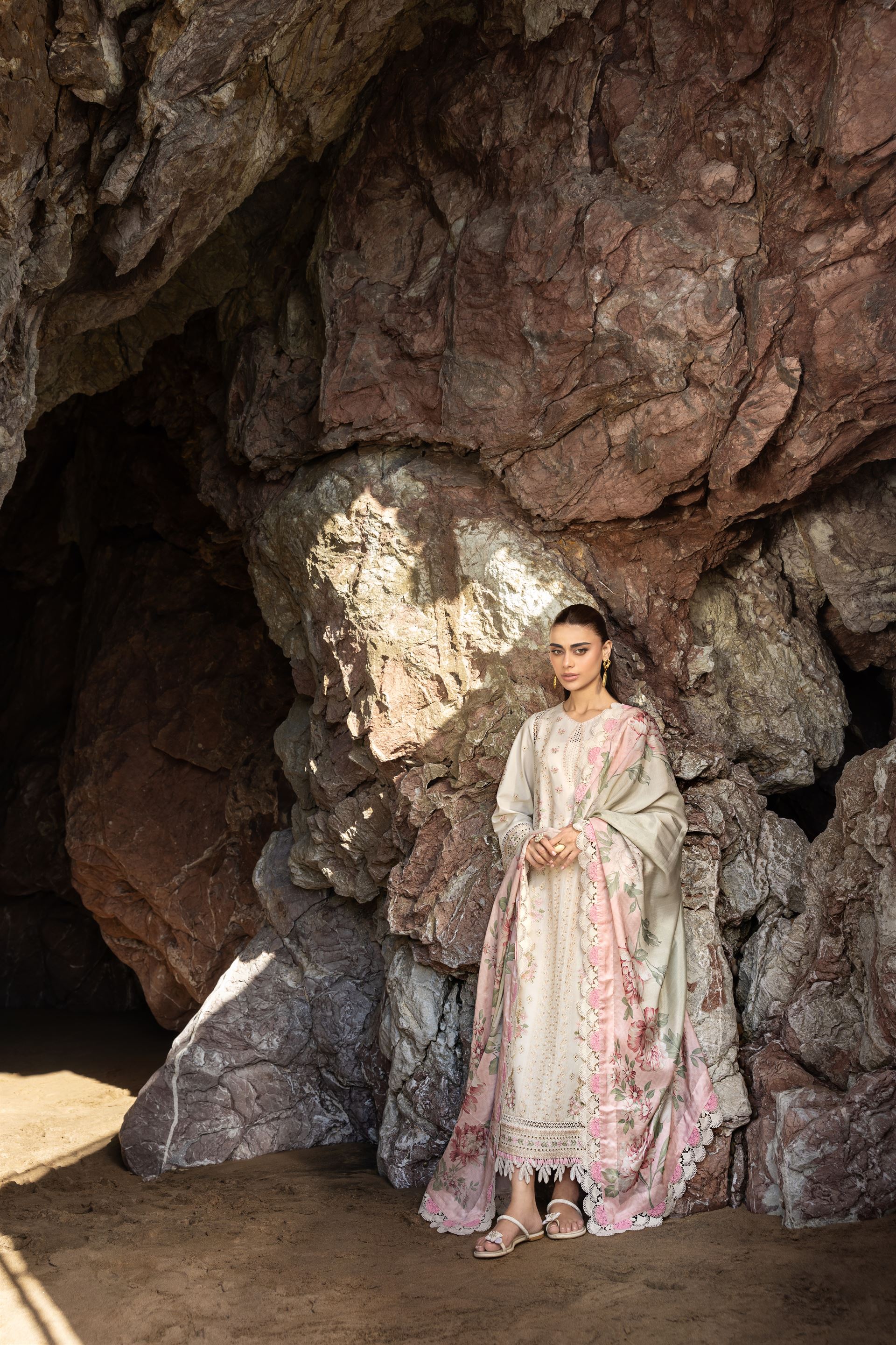 AKBA ASLAM LAWN PREMIUM UNSTITCHED EMB 3PC