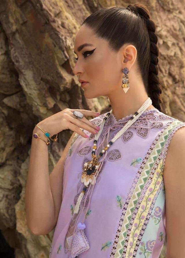 CRIMSON LAWN EMB UNSTICH 3PC AN ODE TO CROSS STITCH (D-5A) - City Cloth House