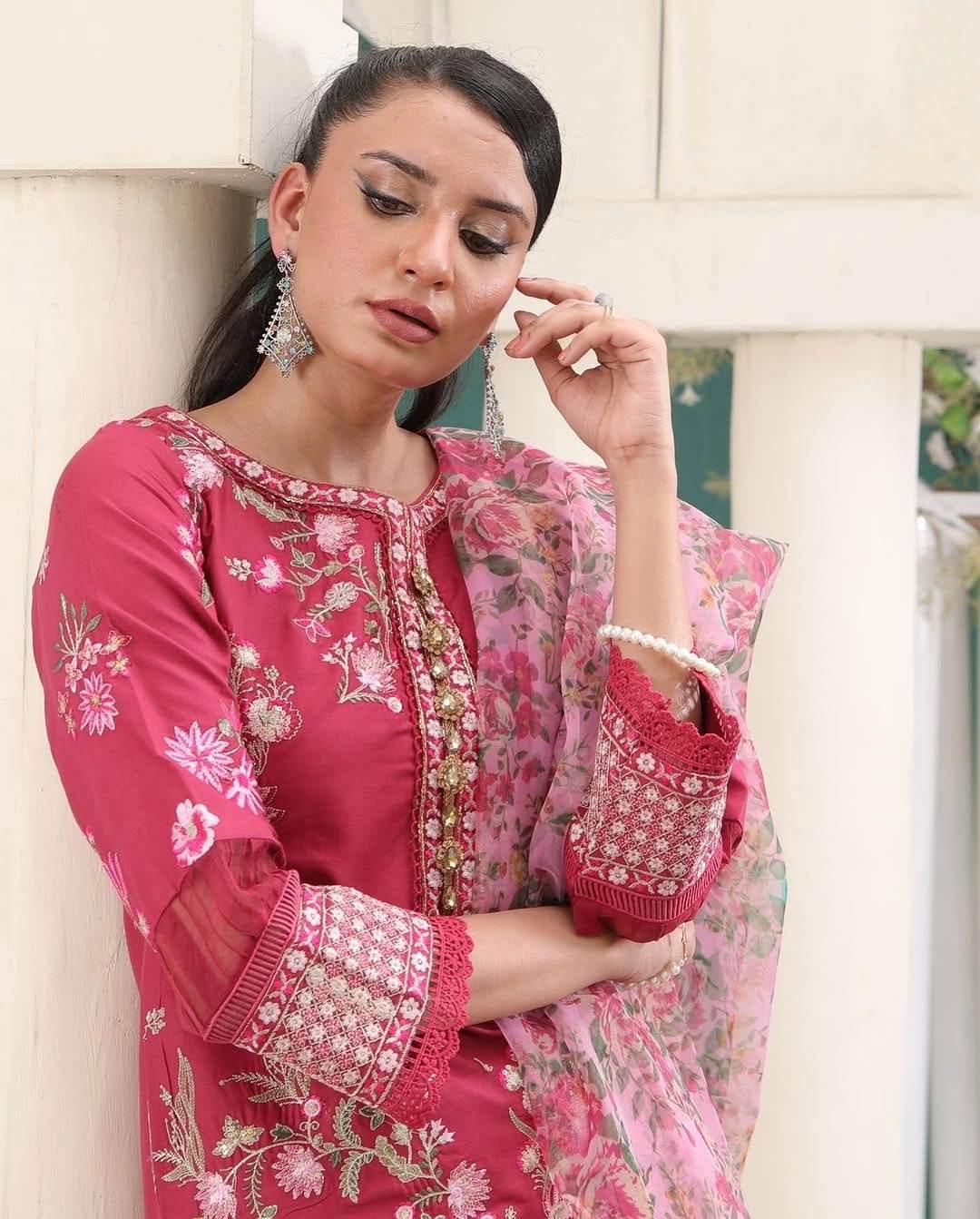 AZALIA LAWN UNSTITCHED EMB 3PC - City Cloth House
