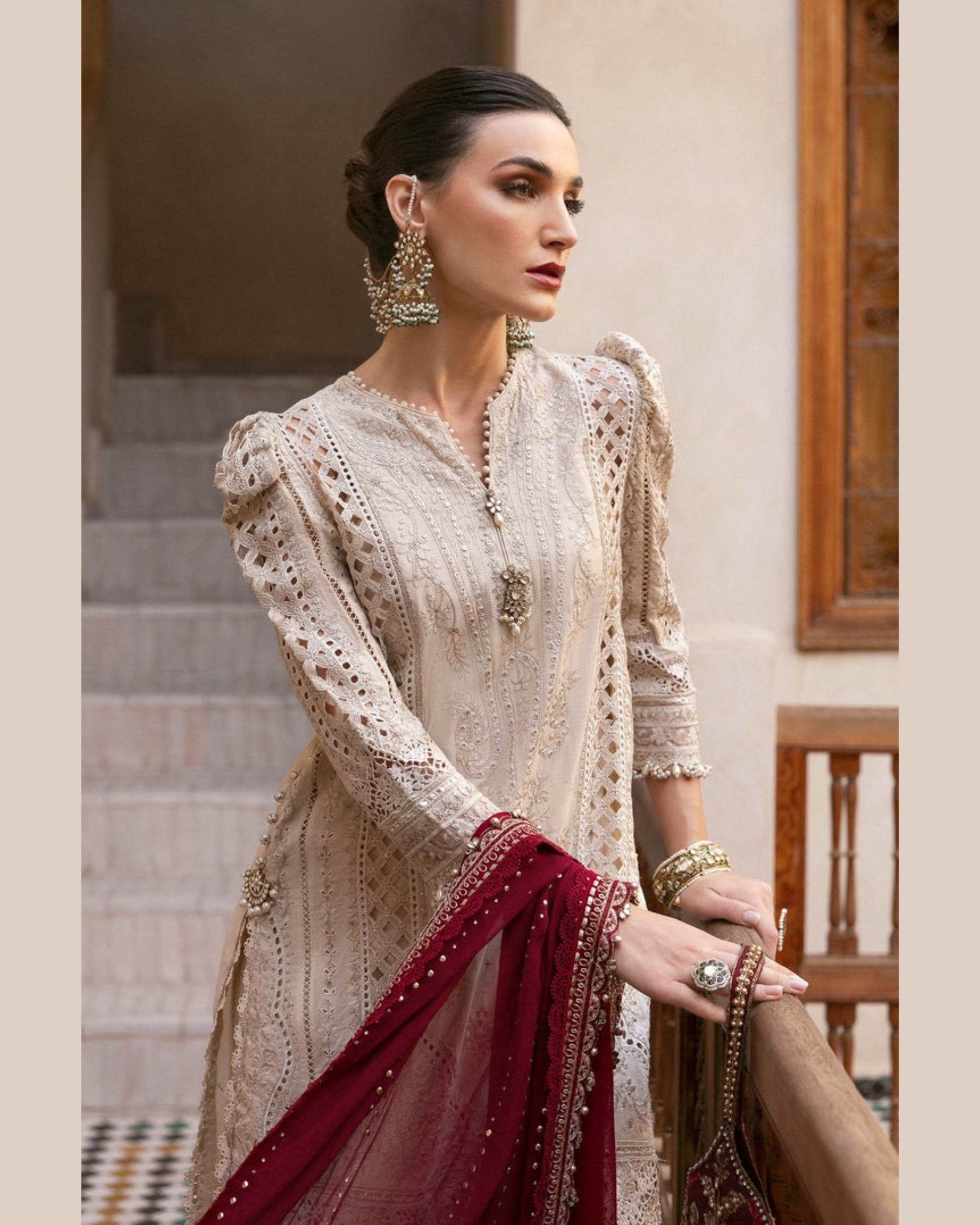 MARIA.B LAWN UNSTITCHED EMB 3PC 25’ (11-B) - City Cloth House