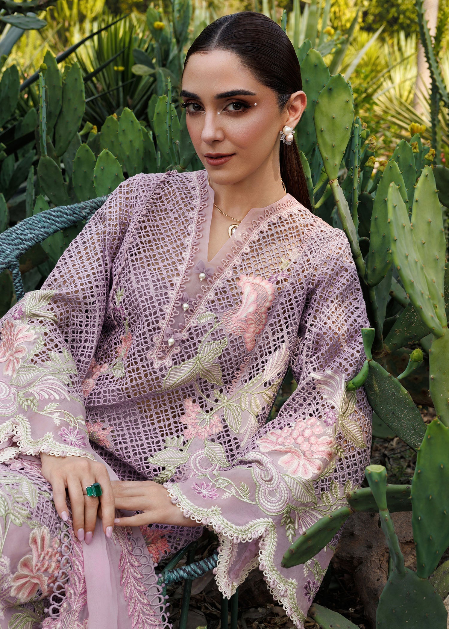 CRIMSON LAWN LUXURY UNSTITCHED D-6B EMB 3PC
