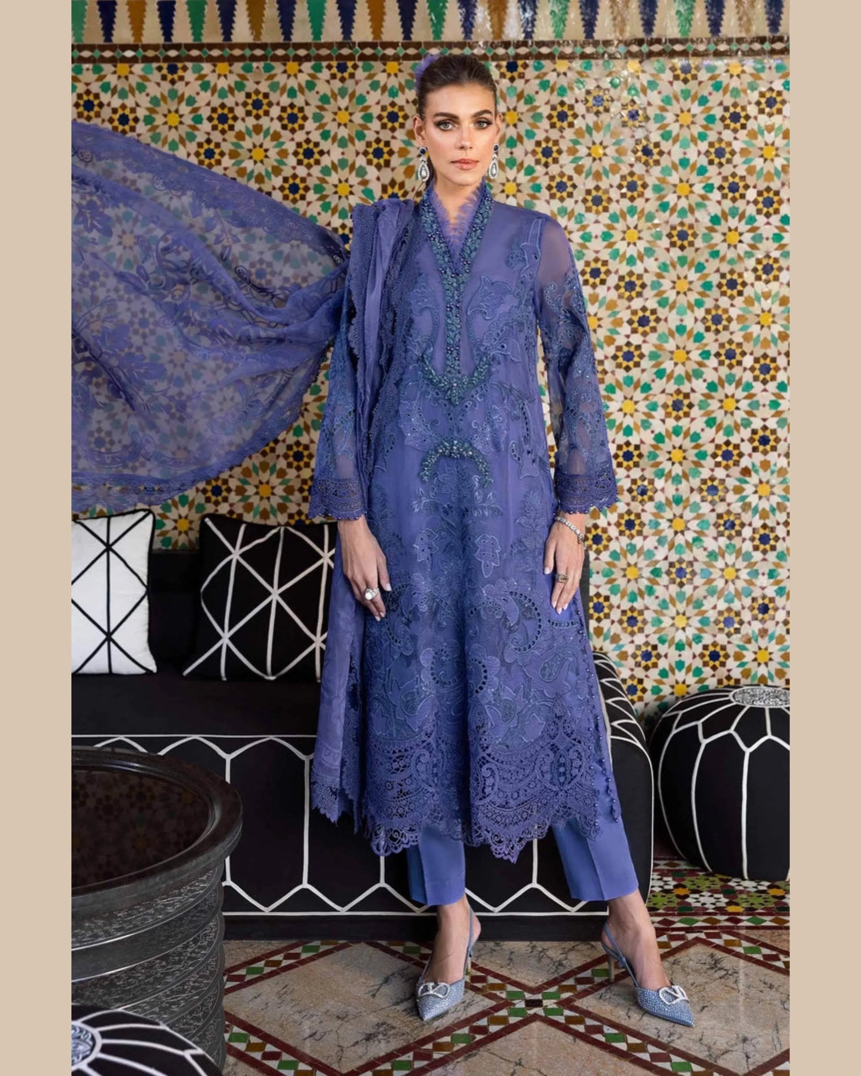 MARIA.B LAWN LUXURY UNSTITCH EMB 3PC 25’ (6-B) - City Cloth House