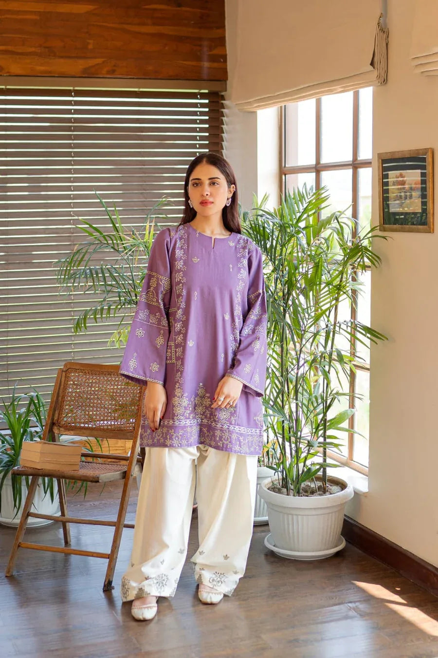 UGRE LAWN LUXURY UNSTITCHED EMB 2PC - City Cloth House