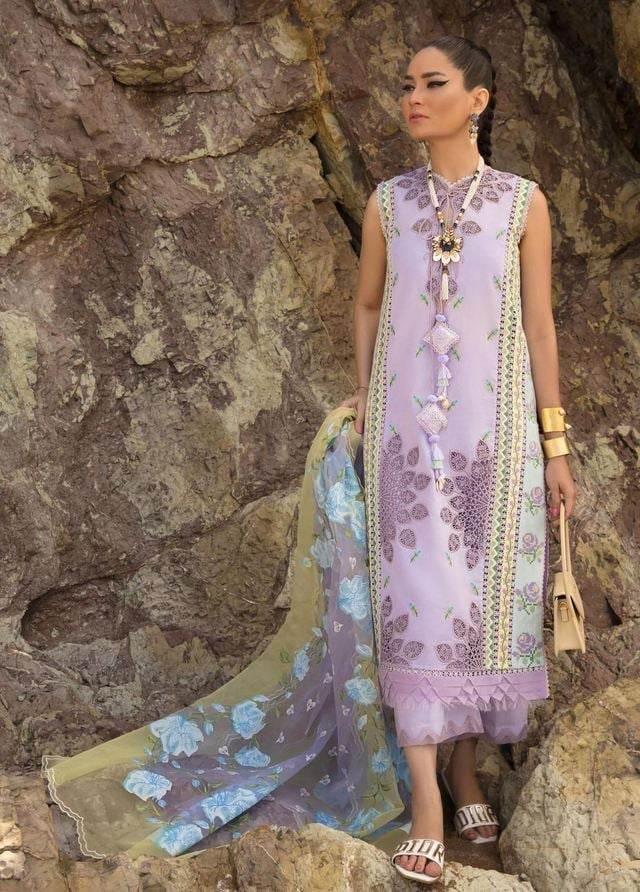 CRIMSON LAWN EMB UNSTICH 3PC AN ODE TO CROSS STITCH (D-5A) - City Cloth House