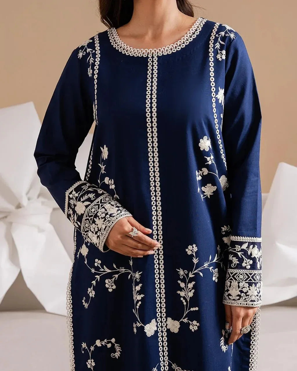 MARYAM MARIA LAWN LUXURY UNSTITCHED EMB 3PC - City Cloth House